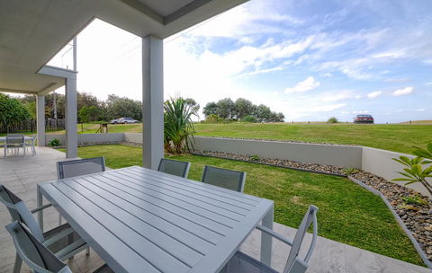 Woolgoolga By The Sea - Accommodation QLD 1
