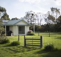 Woongara Cottage - Pet friendly country retreat - Accommodation QLD