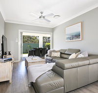 Wowly Waters - Pet Friendly - 1 Min Walk to Beach - Accommodation QLD
