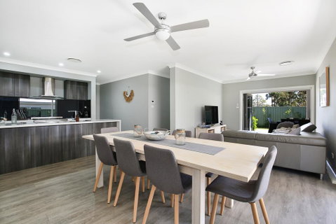 Wowly Waters - Pet Friendly - 1 Min Walk To Beach - Accommodation QLD 2