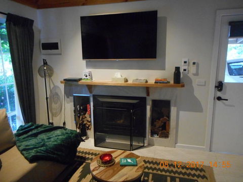 Wurrung B & B - The Cottage - Accommodation QLD 3