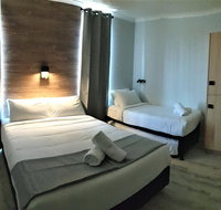 Yamba Central Hotel and Backpackers - Accommodation QLD