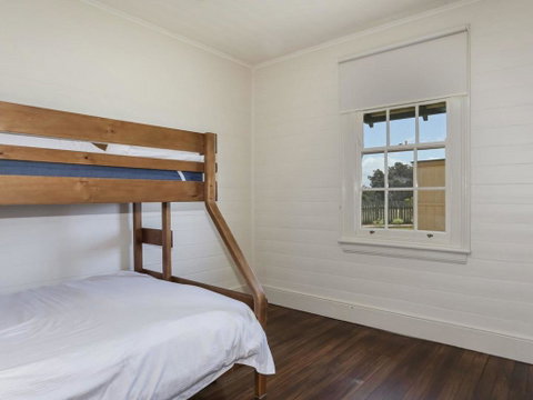 Yamba Pilot Cottage 2 - Pets Welcome - Close To Beach - Accommodation QLD 1