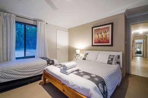 Yallingup Pet Friendly Bush Retreat - Accommodation QLD 2