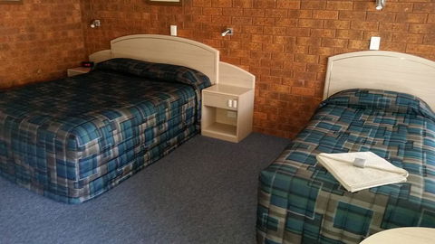 Yambil Inn - Accommodation QLD 1