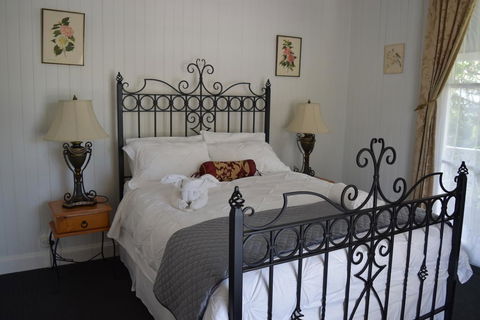 YesterYear On West - Accommodation QLD 3