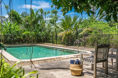 Your Luxury Escape - Cedar View - Accommodation QLD 3