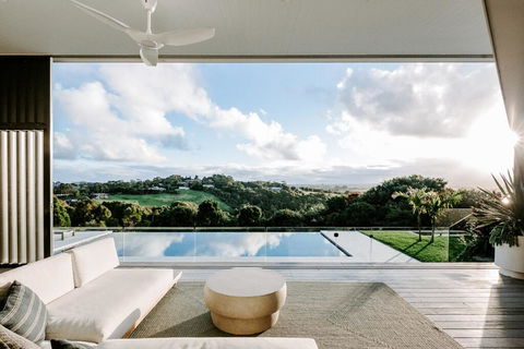 Your Luxury Escape - The Retreat - Accommodation QLD 0