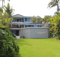Zaffiro Beach House - Accommodation QLD