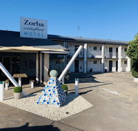 Zorba Waterfront Motel - Accommodation QLD