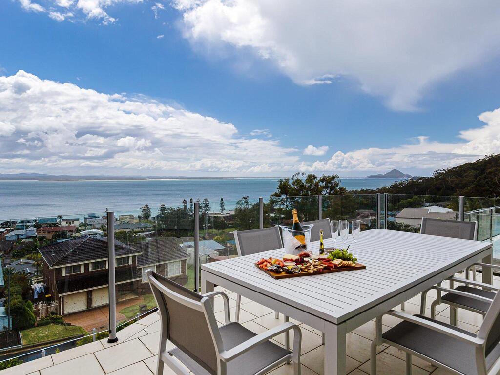 Corlette NSW Accommodation QLD