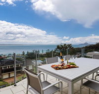 Maison de la mer 30 Mulubinda Parade - luxurious linen aircon and panoramic views - Accommodation QLD