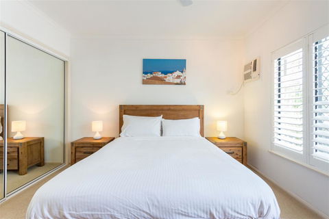 2br Amazing Beach-house - Accommodation QLD 0