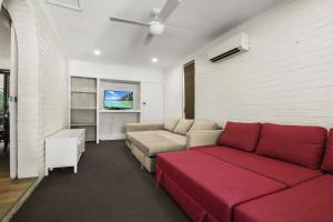 Coongarra Esplanade 41 Lakeshores - Accommodation QLD 6