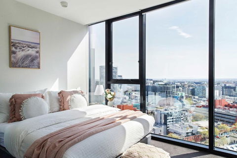 A 2BR Apt Near Melbourne Central Amazing Views - Accommodation QLD 4