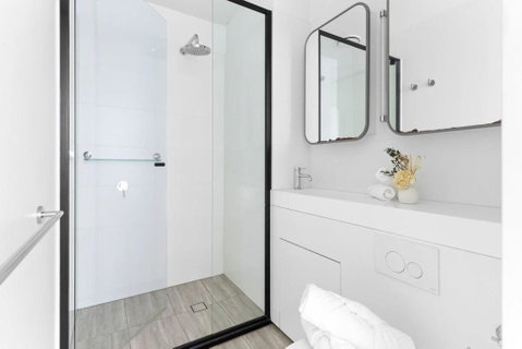 A 2BR Apt Near Melbourne Central & QV Market - Accommodation QLD 2