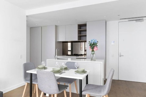 A 2BR Apt Near Melbourne Central & QV Market - Accommodation QLD 4