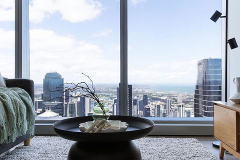 A 2BR Apt With Amazing City Views, FREE Parking - Accommodation QLD 4