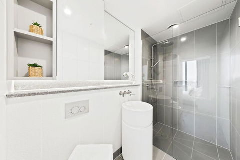 A 3BR Apt Next To Melbourne Central FREE Parking - Accommodation QLD 3