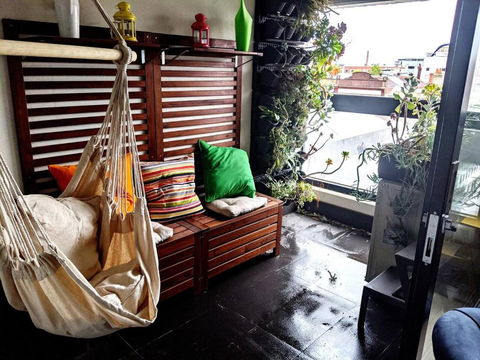A Boutique Hideaway In The Heart Of Fitzroy - Accommodation QLD 2