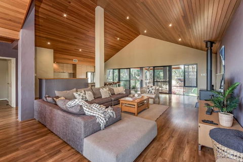 A Bush Utopia - Accommodation QLD 3
