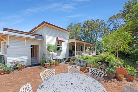 A Charming Queenslander - Accommodation QLD 2
