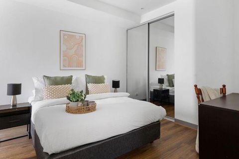 A Chic 2BR Apt Near Melbourne Uni FREE Parking - Accommodation QLD 3