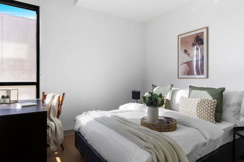 A Chic 2BR Apt Near Melbourne Uni FREE Parking - Accommodation QLD 1