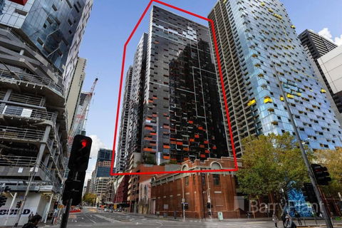 A Chic 2BR Apt Near Southern Cross, With Secure Parking - Accommodation QLD 1