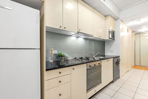 A Chic Studio Right Next To Darling Harbour - Accommodation QLD 4