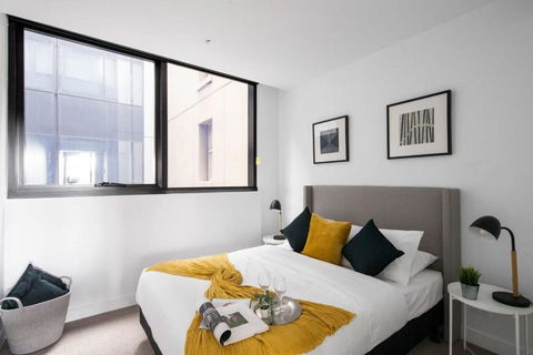 A Lux & Cozy 2BR Apt In The Heart Of Chapel Street - Accommodation QLD 2