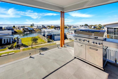 A Magnetic Retreat - Accommodation QLD 3