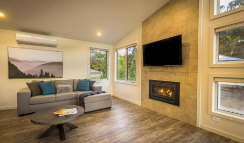 A Pear Tree Loft - Accommodation QLD 2