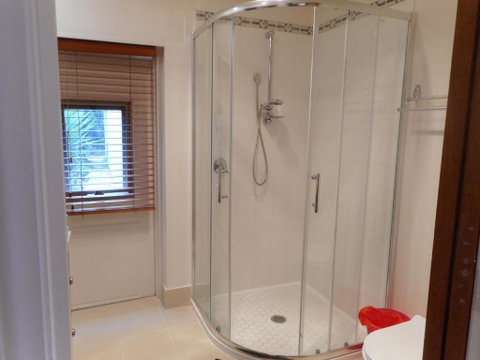 A Spacious Holiday Suite - Accommodation QLD 1