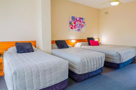 Abbotsleigh Motor Inn - Accommodation QLD 4