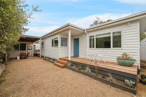 Aberdeen - Accommodation QLD 4