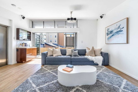 Absolute By Khove - Accommodation QLD 2