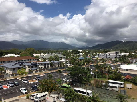 Acacia Court Hotel - Accommodation QLD 4