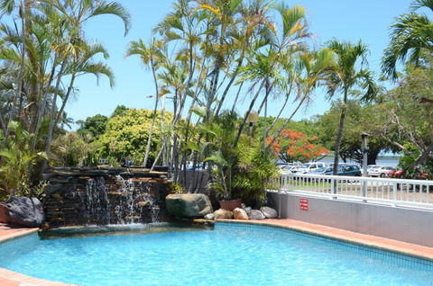 Acacia Court Hotel - Accommodation QLD 1