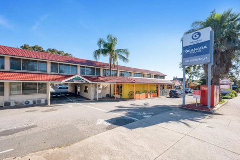Adelaide Granada Motor Inn - Accommodation QLD 2