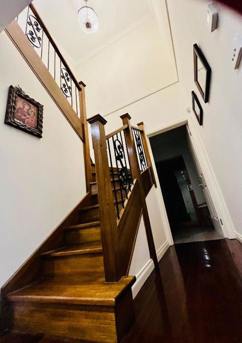 A Beautiful Home - Accommodation QLD 2