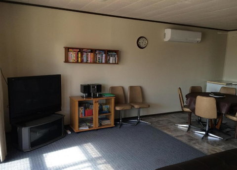 All Decked Out In Edithburgh - Accommodation QLD 4