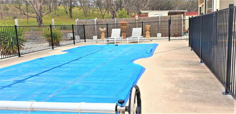 Alma Retreat, King Bed, Family, Pet Friendly - Accommodation QLD 0
