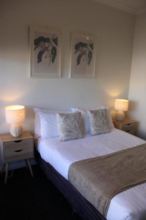 Alpine Hotel Bright - Accommodation QLD 3