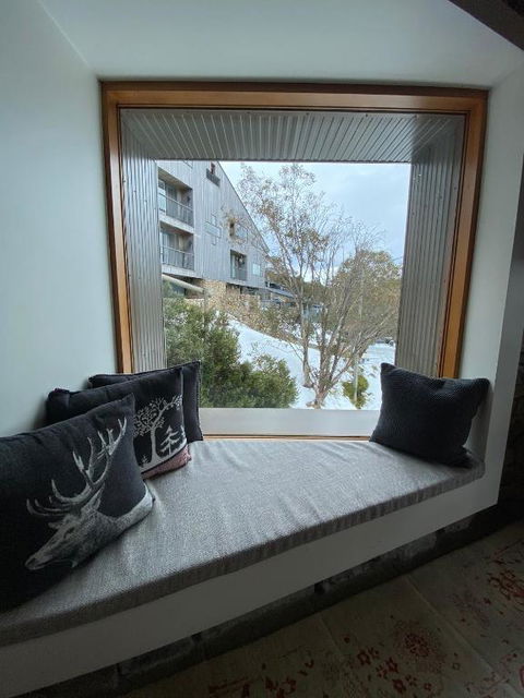 Alpine Woodsmoke Apartments - Accommodation QLD 4