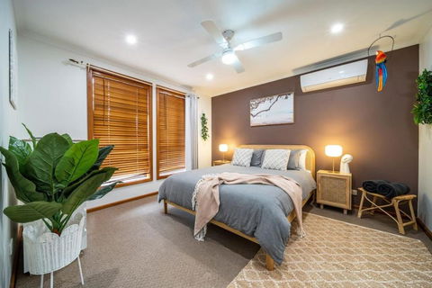 Amazon At Seacombe Gardens - Accommodation QLD 3