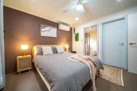 Amazon At Seacombe Gardens - Accommodation QLD 4