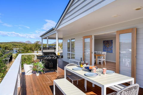 Ambience, A Stunning Holiday Retreat! - Accommodation QLD 0