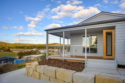 Ambience, A Stunning Holiday Retreat! - Accommodation QLD 4