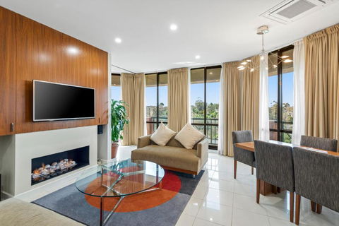 Amora Hotel Riverwalk Melbourne - Accommodation QLD 1